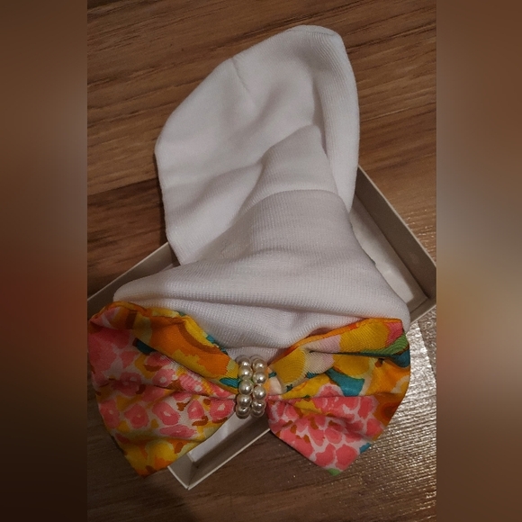 ILY Bean Floral Pearl Bow Beany Beanie White Hat for Newborn Baby Girl - Picture 3 of 7